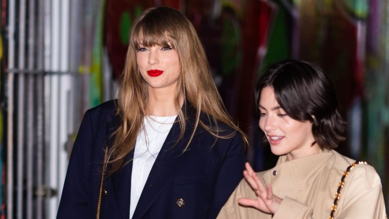 'Such a legend': Singer Gracie Abrams reveals Taylor Swift saved them both from a house fire 